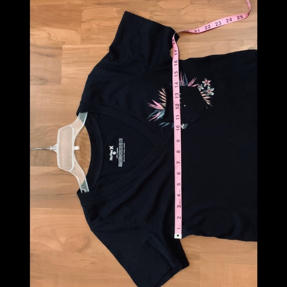 Hurley Pocket T-Shirt - Picture 4 of 7